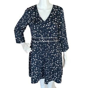 NWT Banana Republic Satin Daisy Floral Print V-Neck Dress Size 4 Holiday